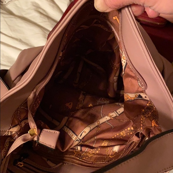 Mauve Hobo Style Bag w/ Matching Wallet - Picture 3 of 3